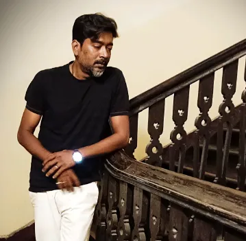 কৃষ্ণেন্দু  চক্রবর্ত্তী ১